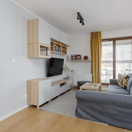 Unique For 6 People With Balcony & Parking By Renters アパート *
