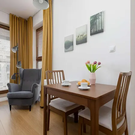 アパート Unique For 6 People With Balcony & Parking By Renters