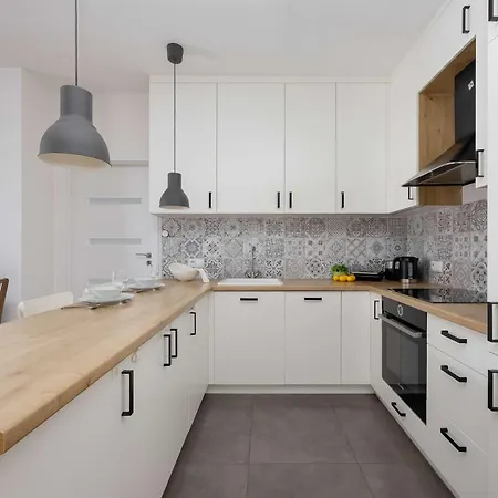 アパート Unique For 6 People With Balcony & Parking By Renters