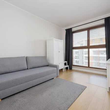 Unique For 6 People With Balcony & Parking By Renters * ワルシャワ